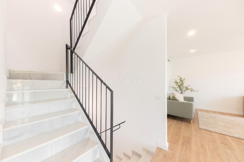 Foto d345d4ce-a83a-4dfe-817c-60a5a104d48e. Casa bifamiliare con riscaldamento parcheggio piscina in Viladecans