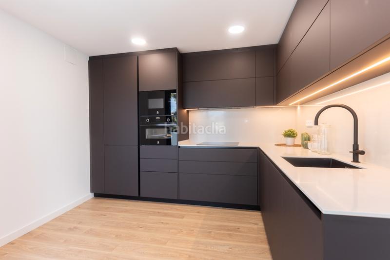 Foto e0198fbf-7791-41ef-942c-1f9d665d7624. Casa bifamiliare con riscaldamento parcheggio piscina in Viladecans