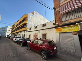 Terreny residencial  Calle luis valenzuela. Oportunidad inversora en zona jesús rescatado córdoba  solar 207