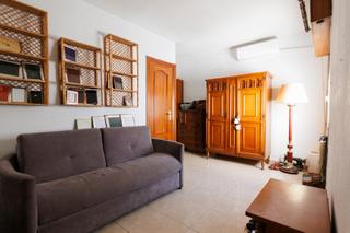 Piso en Sta. Marina - San Andrés - San Pablo - San Lorenzo. Piso 4 dormitorios, 1 baño, terraza y ascensor en avda barcelona