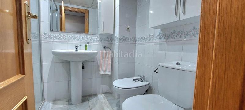 Foto 4bb3bc2f-57c2-48a7-810a-ad2c5b9deaf0. Piso  5 dormitorios, 3 baños, garaje y trastero junto a avda del aeropuerto cordoba en Córdoba