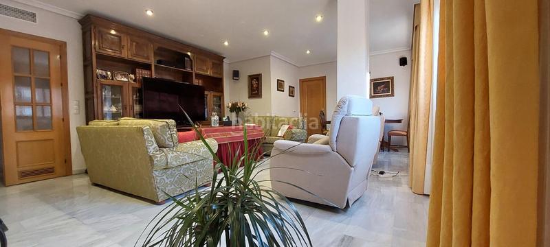 Foto 6158a993-ac77-40d2-a3ca-f77051b48499. Piso  5 dormitorios, 3 baños, garaje y trastero junto a avda del aeropuerto cordoba en Córdoba
