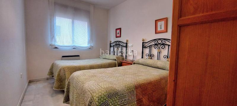 Foto 65d19c60-fc5a-4a05-9d83-144299b4c480. Piso  5 dormitorios, 3 baños, garaje y trastero junto a avda del aeropuerto cordoba en Córdoba
