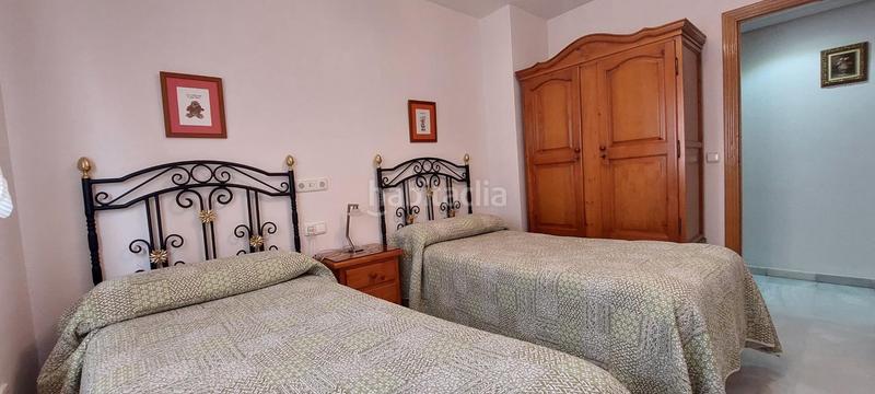 Foto 65d270c5-2fe9-4c15-a962-3930d49b877e. Piso  5 dormitorios, 3 baños, garaje y trastero junto a avda del aeropuerto cordoba en Córdoba