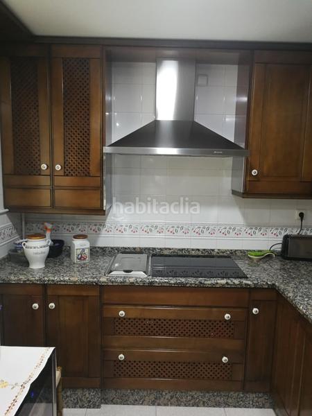 Foto a5f0abee-47d0-4a51-9ee9-068b6941df24. Piso  5 dormitorios, 3 baños, garaje y trastero junto a avda del aeropuerto cordoba en Córdoba