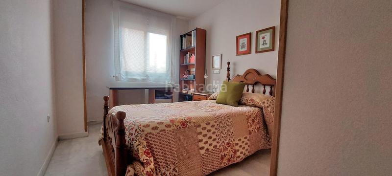 Foto fc294b0c-0cda-458b-bdf6-795cb24d7b8e. Piso  5 dormitorios, 3 baños, garaje y trastero junto a avda del aeropuerto cordoba en Córdoba