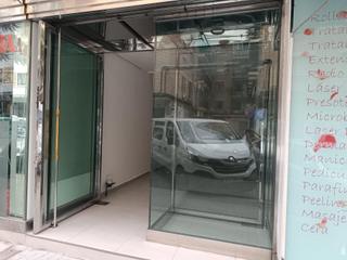 Local Comercial a Avenida VIÑUELA