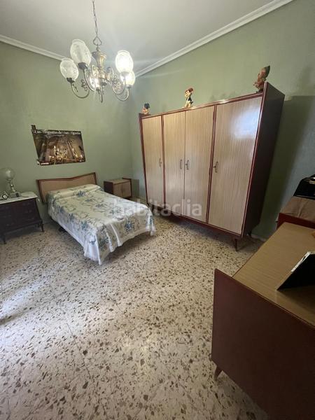 Foto 0cf25dfa-73cb-43da-8b3f-1ad71b46f070. Casa interesante casa de 6 dormitorios, 2 baños, plaza de garaje y 3 plantas en zona san agustin cordoba en Córdoba