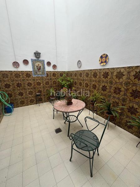 Foto 4f847f4c-47fb-4966-8f3b-bf5f6a491fe6. Casa interesante casa de 6 dormitorios, 2 baños, plaza de garaje y 3 plantas en zona san agustin cordoba en Córdoba
