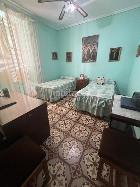 Foto 54e9a8bf-0c88-4616-8d7e-aa78c704cfcb. Casa interesante casa de 6 dormitorios, 2 baños, plaza de garaje y 3 plantas en zona san agustin cordoba en Córdoba