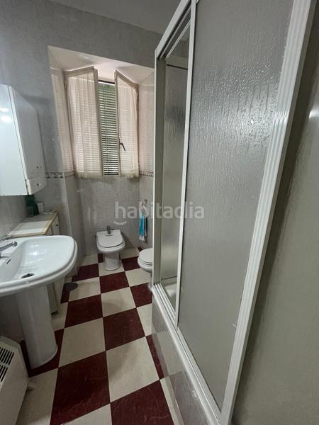 Foto 74e9eb5b-9d10-431c-897a-e713f3a50c1a. Casa interesante casa de 6 dormitorios, 2 baños, plaza de garaje y 3 plantas en zona san agustin cordoba en Córdoba