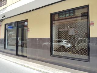 Local commercial à Jaime balmes 4. Local con escaparate en san gregorio