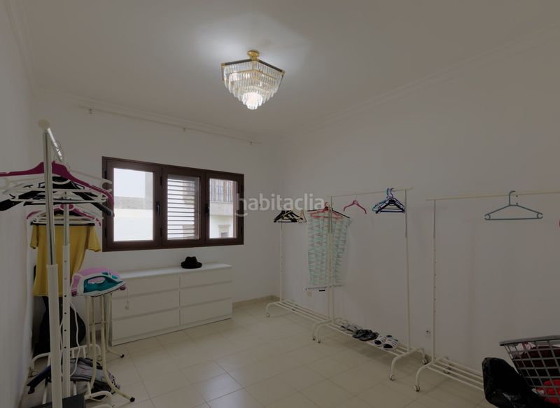 Foto 504b6b15-f653-48d6-8ace-9d910e277024. Casa adossada a San Juan Telde