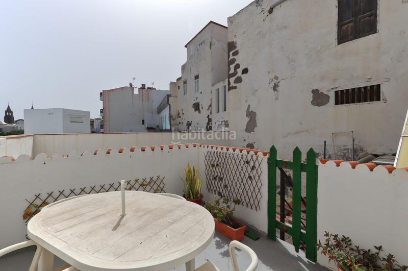 Foto af52b4a6-bdca-43b5-91a4-40050f8678a6. Casa adosada adosado en san francisco en San Juan Telde