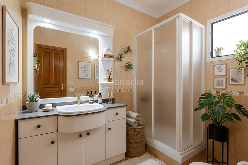 Foto c271acdf-df83-429f-9d1c-1070019b6d13. Casa adossada a San Juan Telde