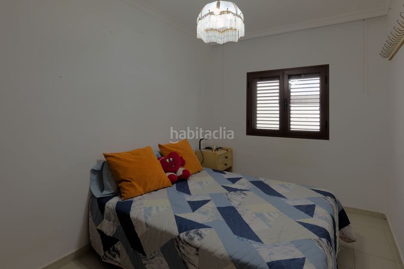 Foto d98b6ee1-8f8d-473e-ba66-48efd9eaee28. Casa adossada a San Juan Telde