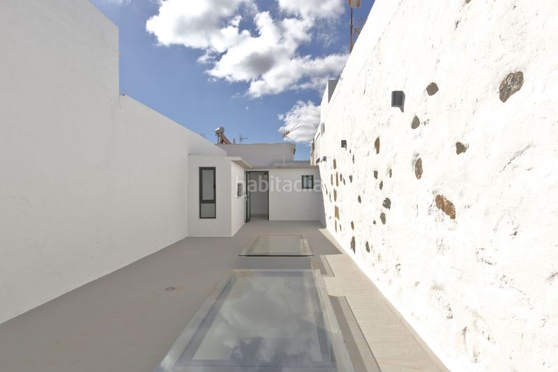 Foto 2107c067-3fa6-4725-94d0-1671b9f14346. Maison dans león y castillo 39 dans San Juan Telde