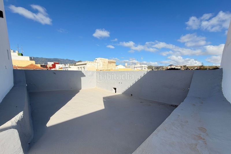 Foto f4ef6883-6f36-4075-90ce-34564b2feafa. Maison dans león y castillo 39 dans San Juan Telde