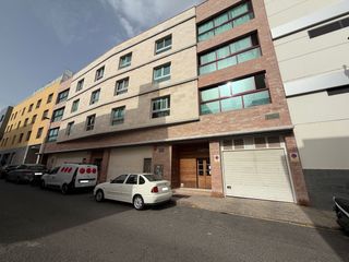 Aparcament cotxe a Cronista antonio hernández rivero 12. Plazas de garaje en arnao