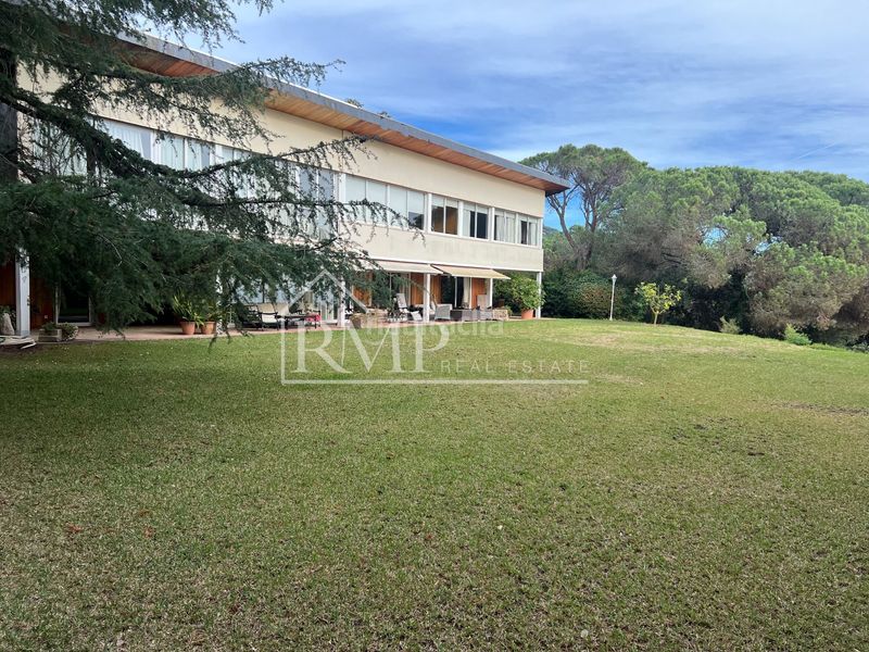 Foto 4506eb21-ad61-4769-aa86-ce431f54ce15. House in camí de can cabot de munt 2 in El Mirador-La Cornisa Sant Andreu de Llavaneres