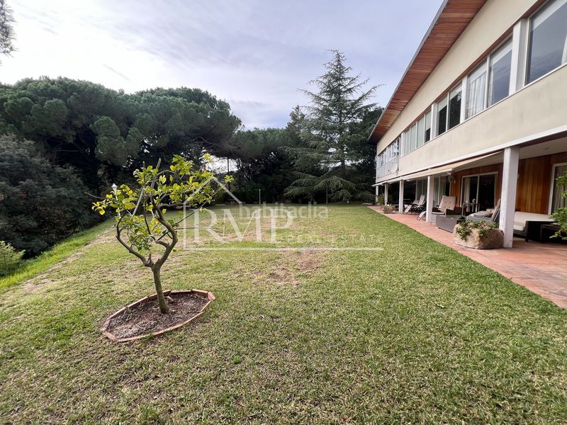 Foto 9e6a19fe-5270-48e3-9d75-486de5a77b88. House in camí de can cabot de munt 2 in El Mirador-La Cornisa Sant Andreu de Llavaneres