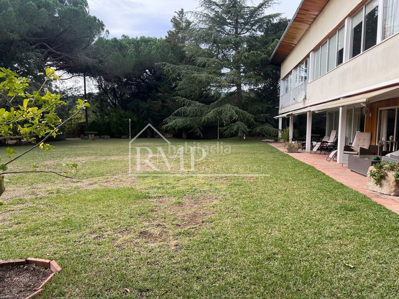 Foto d34258e8-5469-431a-9832-7bfd0e6dce55. House in camí de can cabot de munt 2 in El Mirador-La Cornisa Sant Andreu de Llavaneres