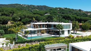 Casa a Rocaferrera s/n. Increíble casa de diseño construida en 2022.