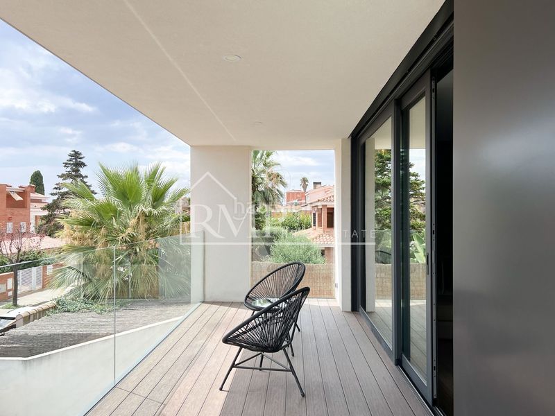 Foto 77a3ede5-4196-47b5-8a87-2081df01d7f0. Casa en pintor pau roig s/n increíble casa de lujo en el centro del pueblo en Premià de Mar