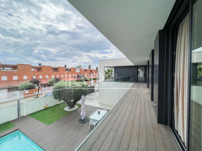 Foto e35d2b62-8f32-4ada-84cb-ea43f63c012f. Casa en pintor pau roig s/n increíble casa de lujo en el centro del pueblo en Premià de Mar
