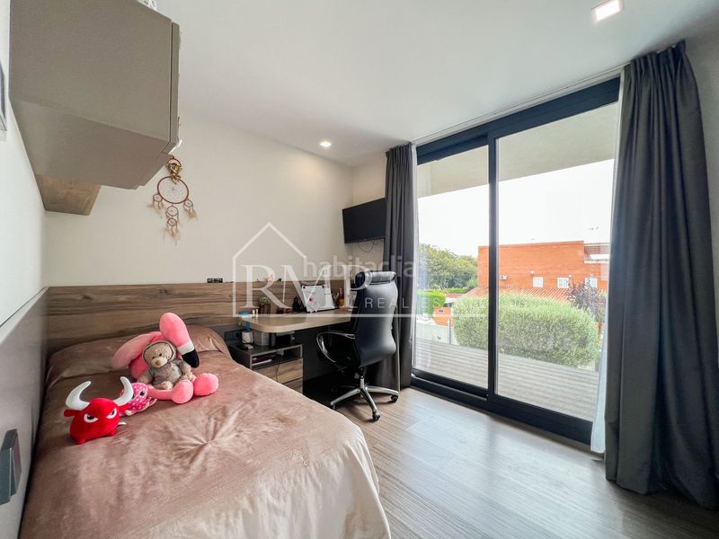 Foto ebb59484-dfb0-4d9e-bd23-a169bfe88333. Casa en pintor pau roig s/n increíble casa de lujo en el centro del pueblo en Premià de Mar