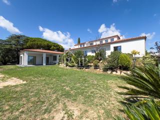 Casa a Les bilbenyes 10. Exclusiva casa con vistas al mar en les bilbenyes