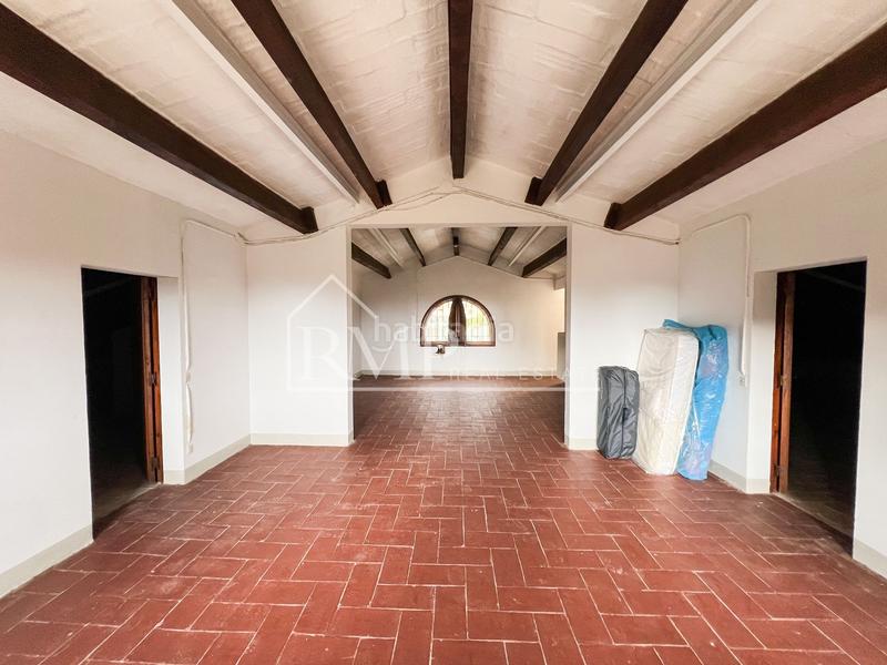 Foto 7e85f1f4-901b-42a1-9d0b-250517f57d9e. Casa con riscaldamento parcheggio in Centre Sant Andreu de Llavaneres