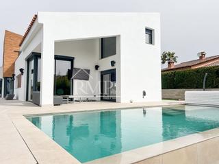 Maison à Perdius 1. Exclusiva villa con piscina climatizada y diseño moderno en un e