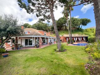 Casa a Supermaresme 1. Exclusiva casa con jardín y piscina en sant vicenç de montalt