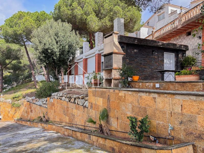 Foto f47ccaad-6618-4459-a2d3-ff0ed5a04af2. Casa a mas coll s/n a Alella