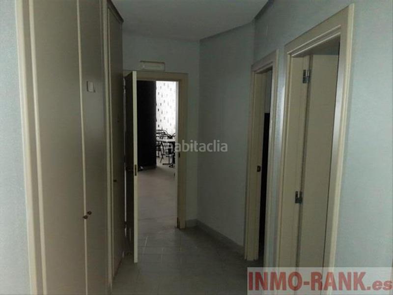 Foto 2eca0423-3da3-4f98-9ffc-ab7f597be3d0. Location local commercial dans alcalde gregorio espino 52 dans Vigo