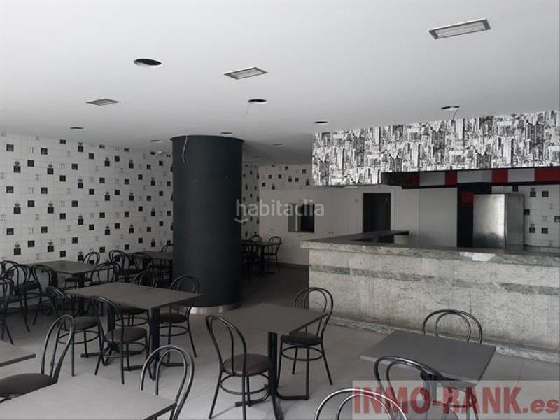 Foto 367f3175-f7d0-4e07-8d1c-6be26b03c2cd. Location local commercial dans alcalde gregorio espino 52 dans Vigo