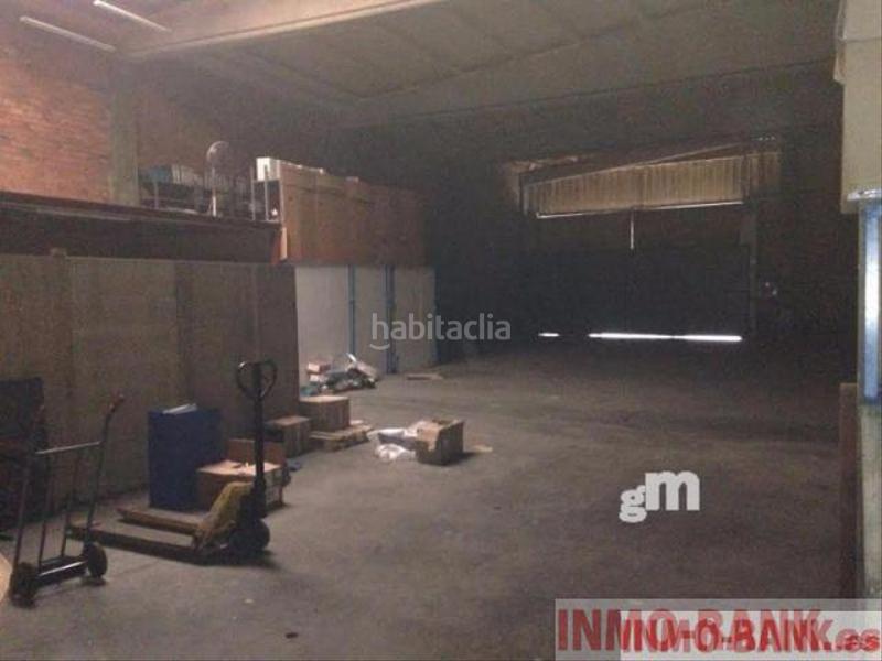 Foto a5c44894-49ab-4aa8-b30d-8302c3a98376. Nave industrial en n/a /nave en Lavadores Vigo