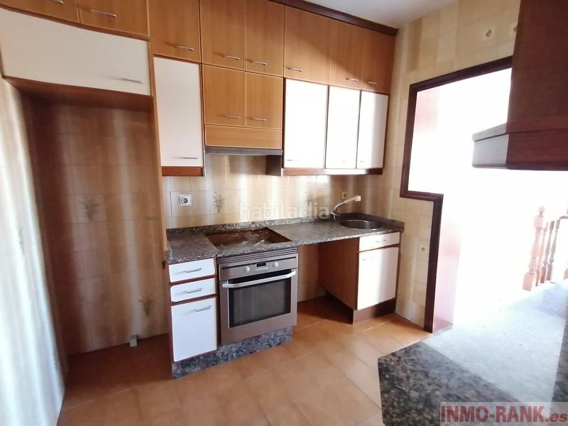 Foto 254f6463-d17f-462f-aea5-d8e7f6e5fe68. Casa  en Lavadores Vigo