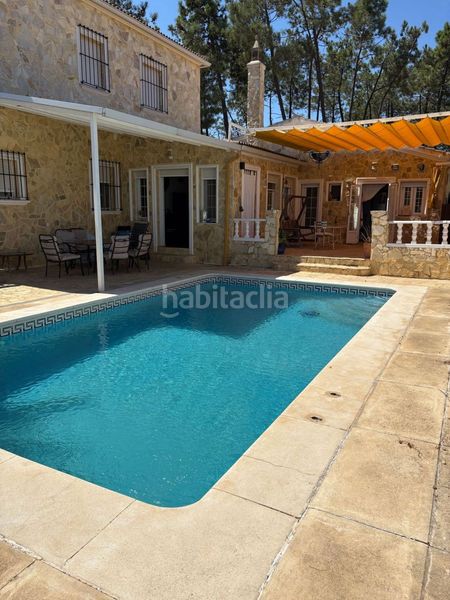 Foto 07e0a4a9-1e4a-495e-a9e0-2ba4ec01963b. Xalet amb piscina a Lepe