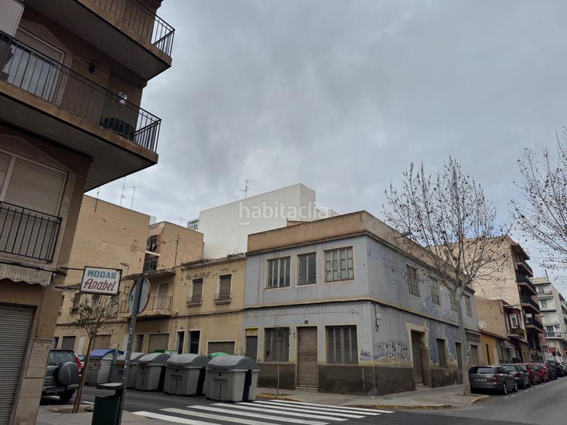 Foto c364316a-8dec-4848-b152-5e5b0b7ed4a2. Terreno residencial solar de esquina, muy amplio en Elche / Elx