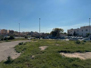 Terreno residenziale in Carrús Oeste. Solar urbanizable en carrús-elche