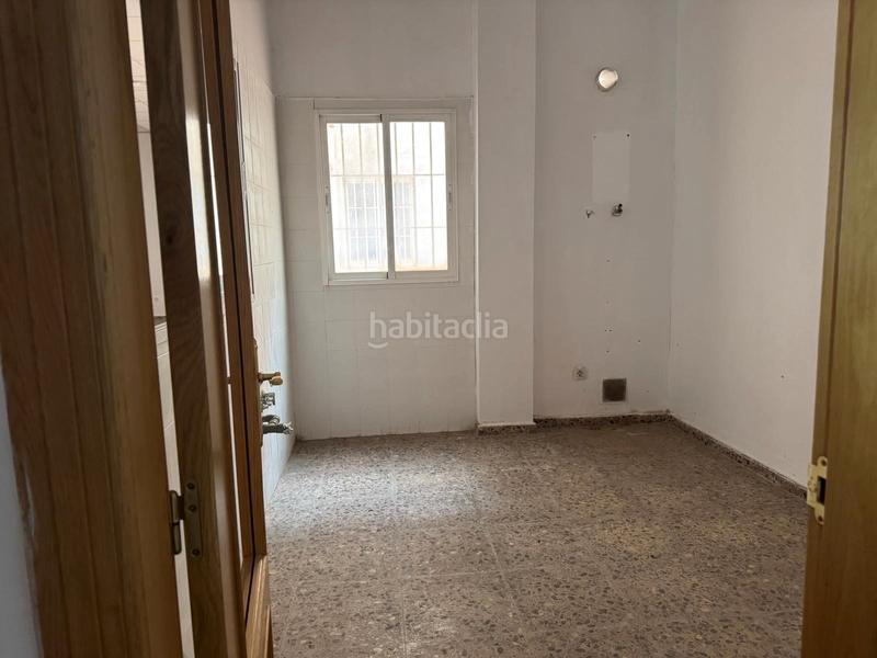 Foto 1c60ee5b-c2cd-43a2-b4f1-7f28f81cfcc4. Local comercial en avinguda d'elx 18 gran local en Agost