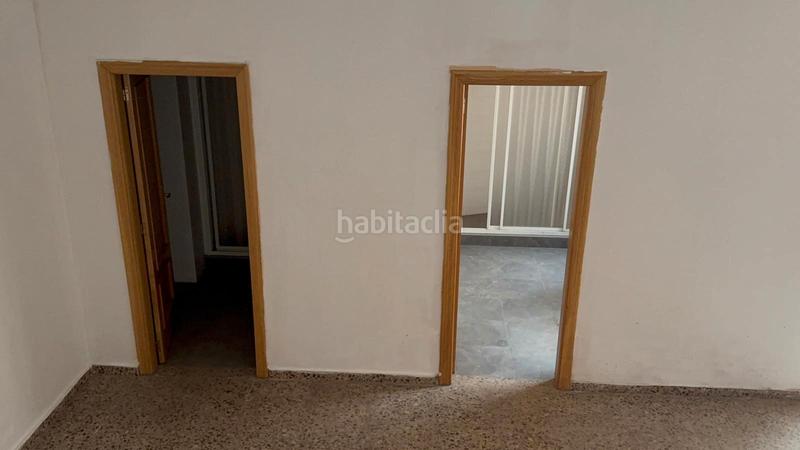 Foto 2dc3f7cb-e31c-4f77-a270-766cc5028ffd. Local comercial en avinguda d'elx 18 gran local en Agost