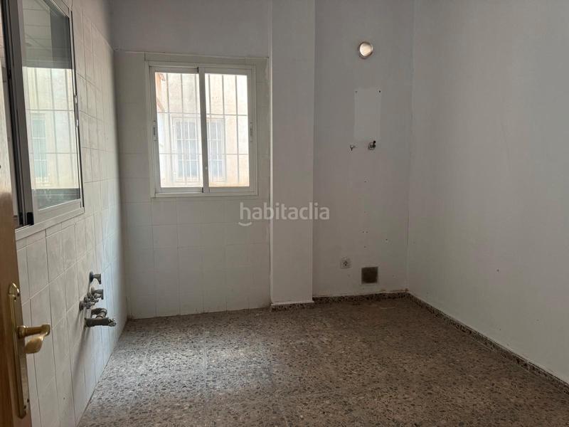 Foto 3dafa3be-0d8e-4406-a4dc-d9c342d11243. Local comercial en avinguda d'elx 18 gran local en Agost