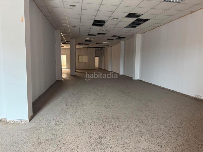 Foto 408497c4-352c-4af2-a5da-3dbb2a9fe61e. Local comercial en avinguda d'elx 18 gran local en Agost