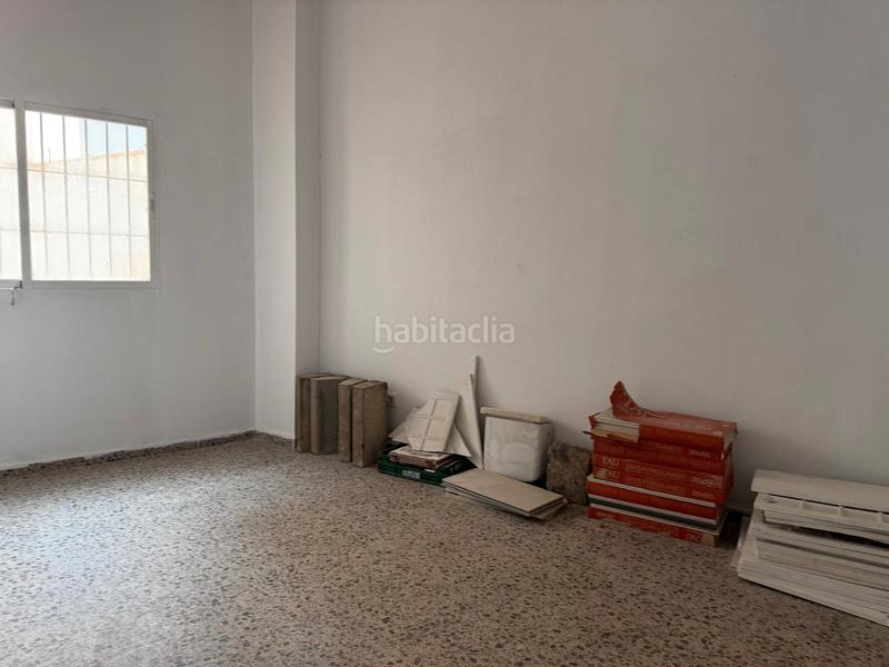 Foto 4e2fba85-0a28-4e28-963d-5ae6ab46e626. Local comercial en avinguda d'elx 18 gran local en Agost