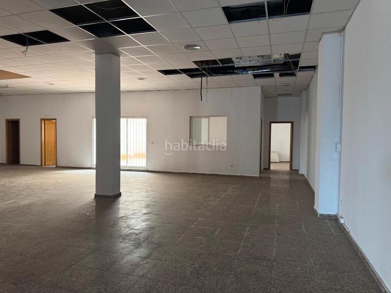 Foto 53dad5d4-d341-4d87-bcb9-133f541abc57. Local comercial en avinguda d'elx 18 gran local en Agost