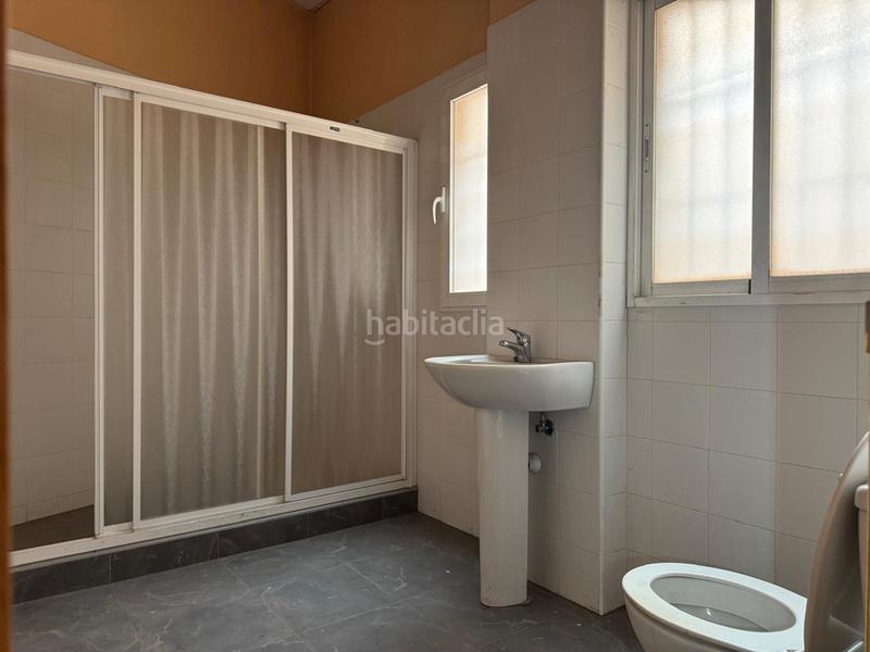 Foto 598cc9b1-a6d6-4cd1-b907-5b1afed08c0f. Local comercial en avinguda d'elx 18 gran local en Agost