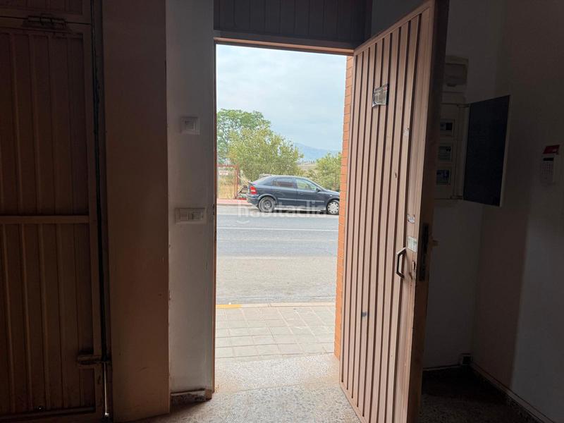 Foto 69a2dc4e-d6be-4d28-95c2-45b6d244a762. Local comercial en avinguda d'elx 18 gran local en Agost